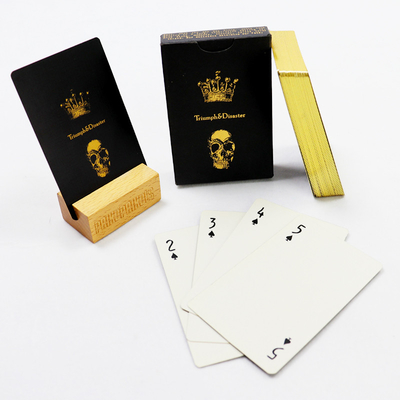 주문 CMYK 100g Custom Black Core Paper Poker Playing Cards With Gold Edge And Foil Stamping Paper Box 금색 가장자리와 필름 스탬핑 종이 상자 online manufacture