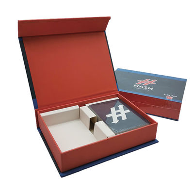 주문 CMYK Personalized Deck Of Playing Cards with tuck box online manufacture